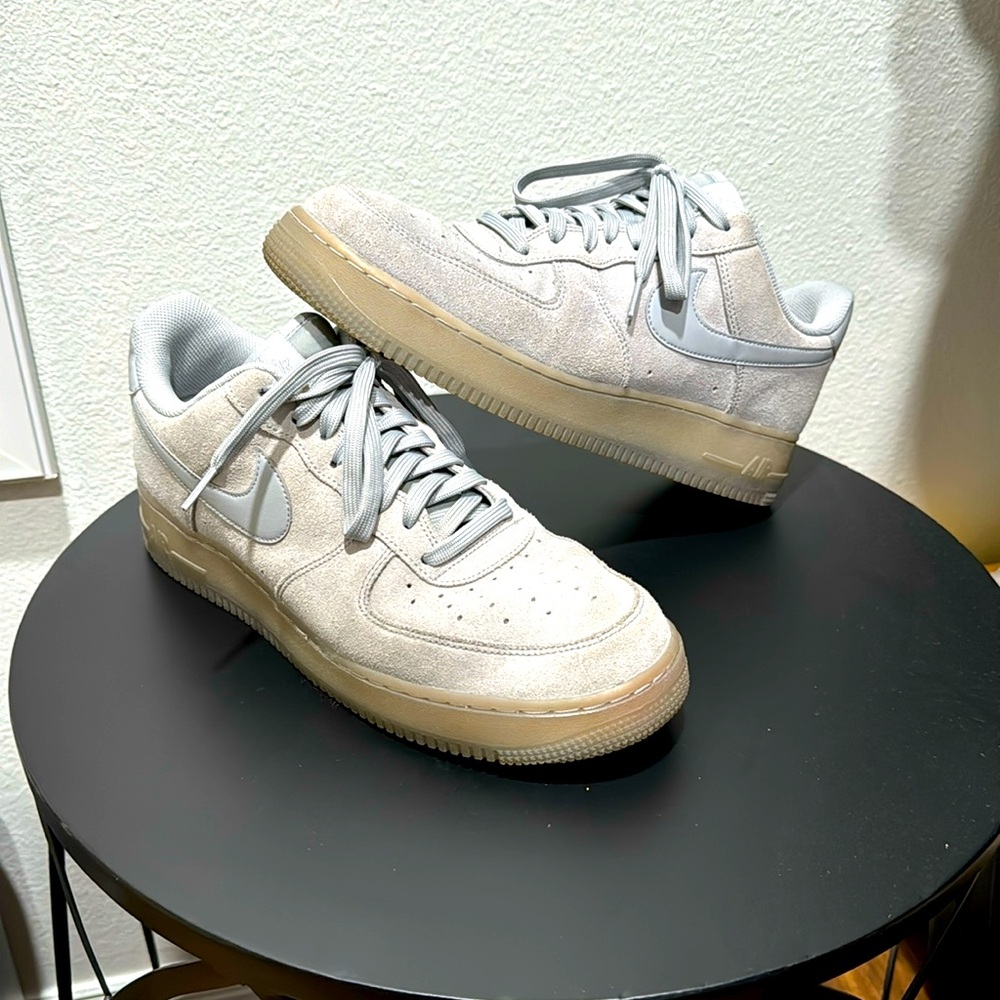 Nike men’s 10.5 AF1 grey swade material